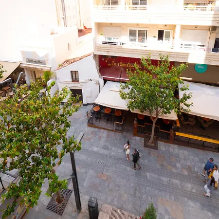 Center Boulevard