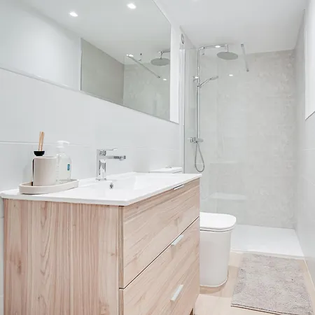 Center Boulevard * Marbellac