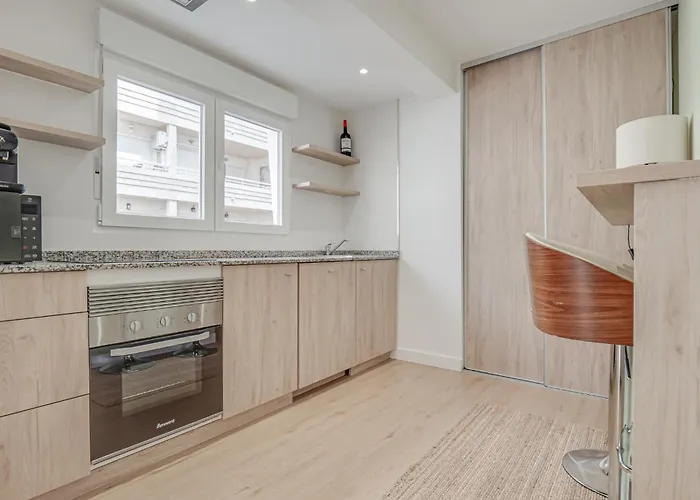 Center Boulevard * Marbella